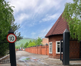 Развлекательно-оздоровительный комплекс, Кемеровская область, г. Новокузнецк, Куйбышевский район, ул. Полесская, д.1 корпус 11, 12
