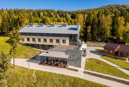Премиальный загородный комплекс «Ойер Парк Отель» в Горном Алтае.