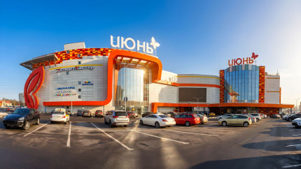 Продажа ТРК ИЮНЬ (МО, Красногорск) путем продажи прав (требования) ООО "Финансовые Решения" к ООО "ТРК-Красногорск"  и 100% долей ООО "ТРК-Красногорск", компании балансодержателя ТРК ИЮНЬ (МО, Красногорск)
